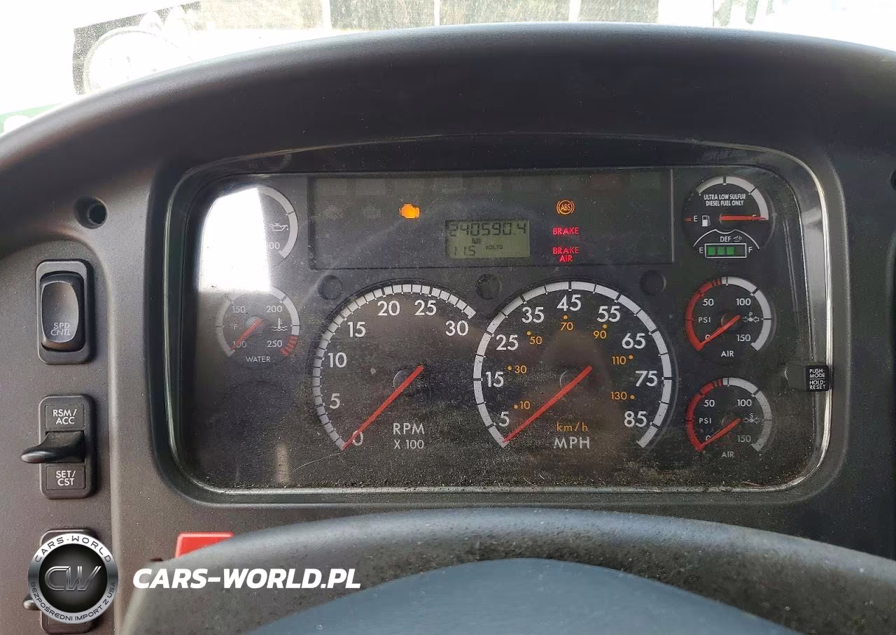 2015 Freightliner Business Class M2 Flatbed Truck VIN:1FVACXDTXFHGT2899 - 8