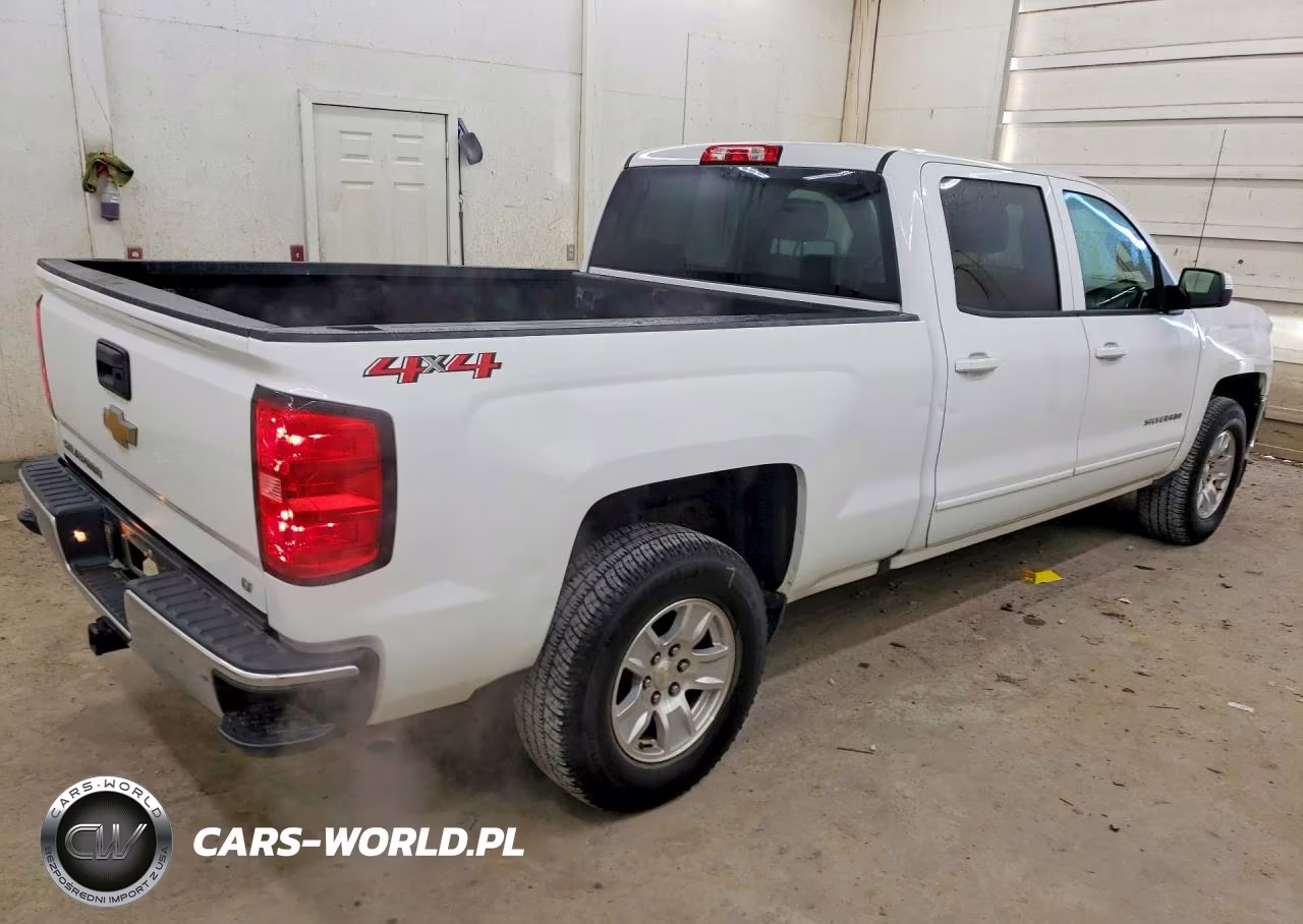 2018 Chevrolet Silverado K1500 Lt VIN:3GCUKREC2JG545763 - 3