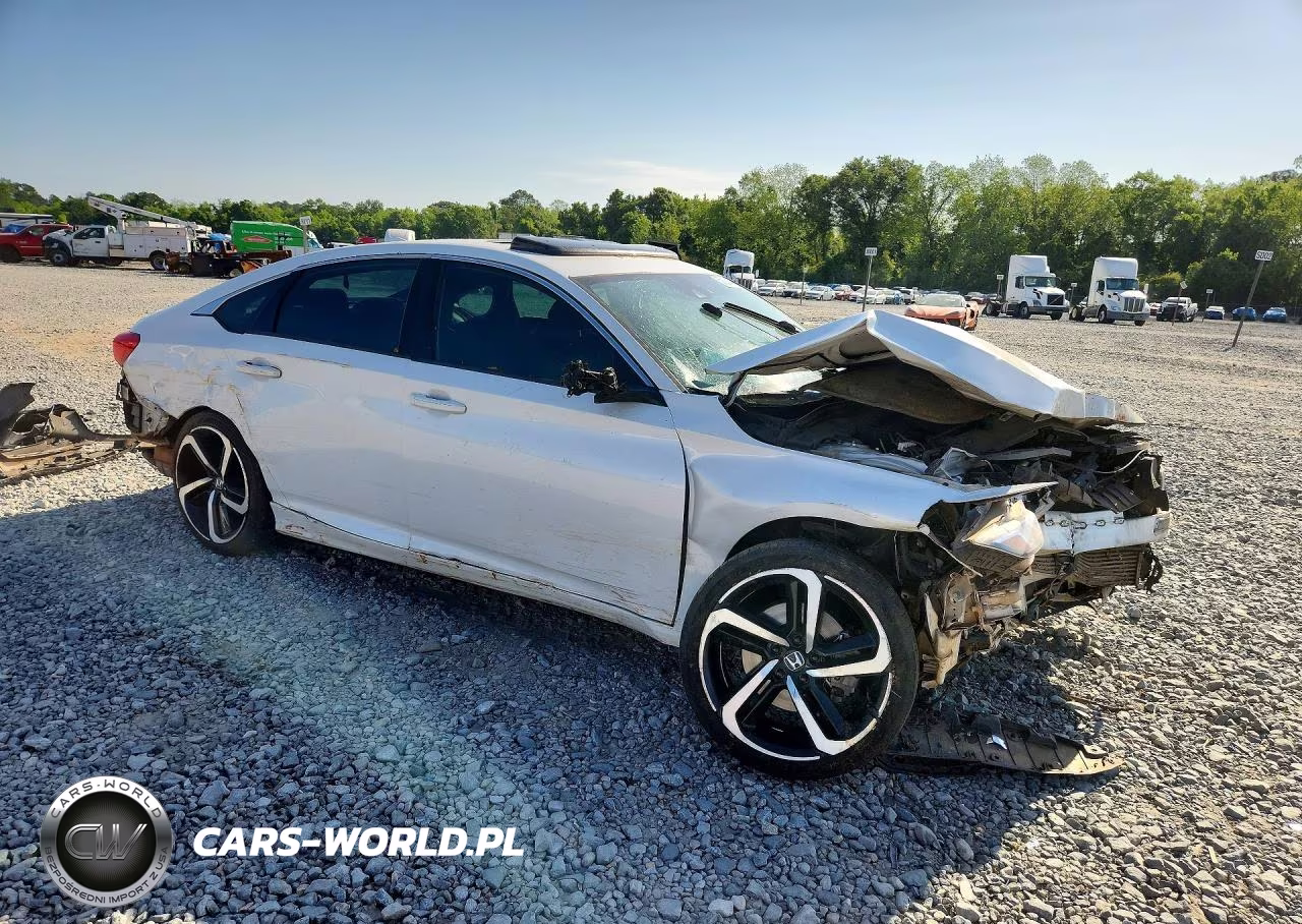 2018 Honda Accord Sport VIN:1HGCV2F3XJA046492 - 4