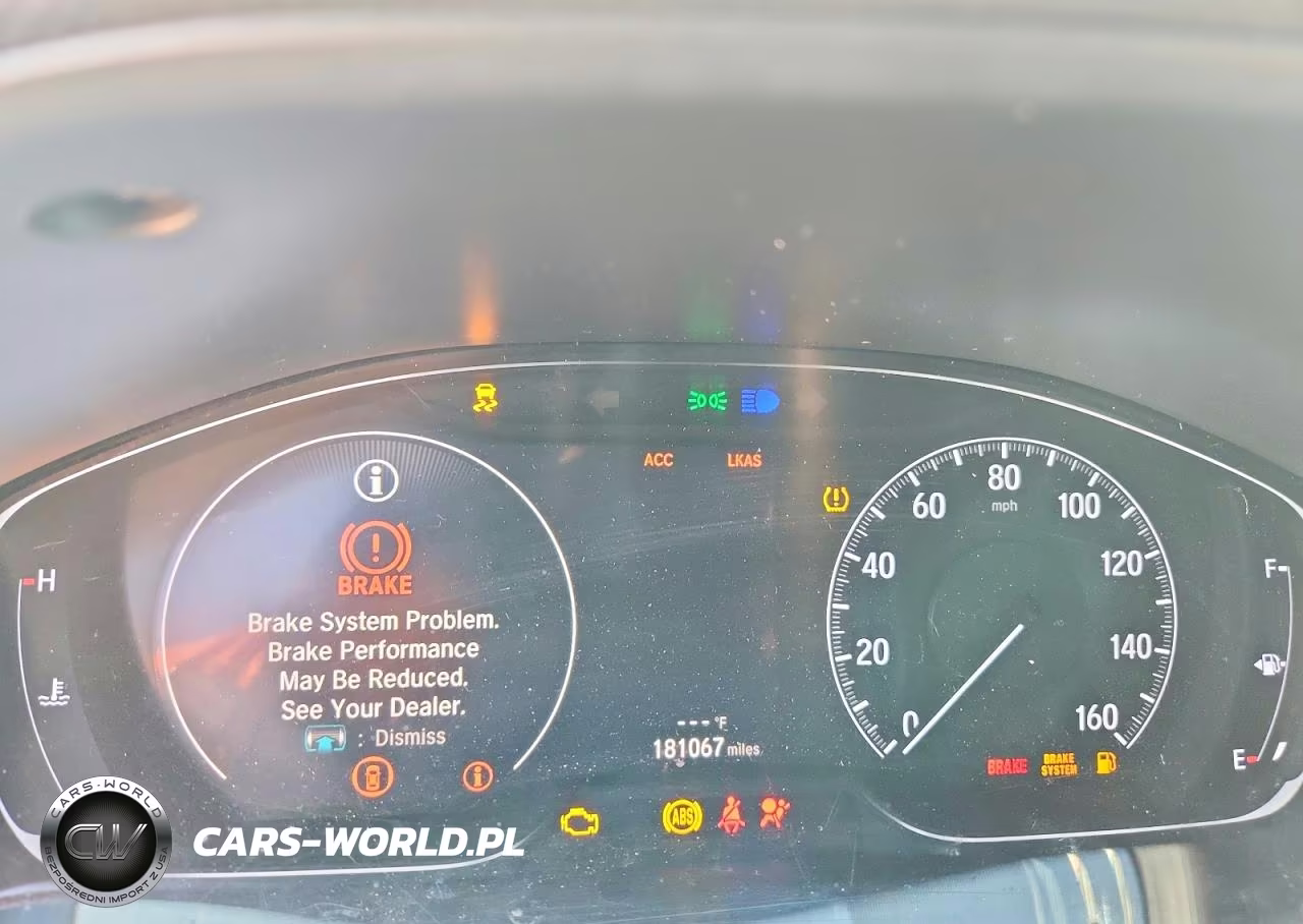 2018 Honda Accord Sport VIN:1HGCV2F3XJA046492 - 9