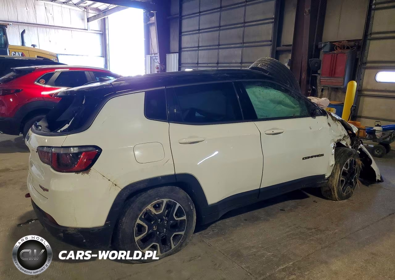 2020 Jeep Compass Trailhawk VIN:3C4NJDDB4LT184727 - 3