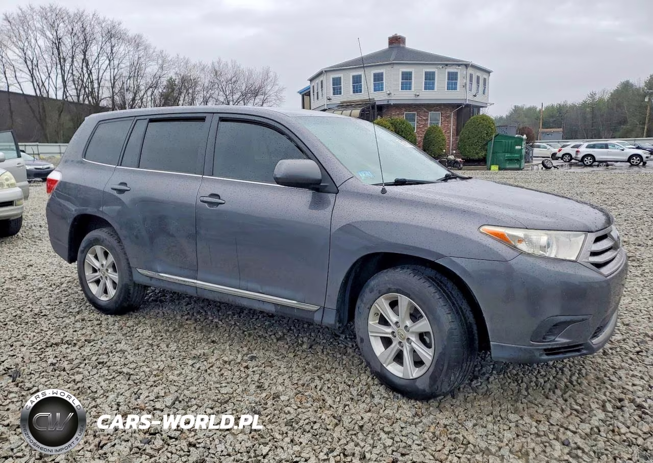 2011 Toyota Highlander Base VIN:5TDZK3EH1BS044476 - 4