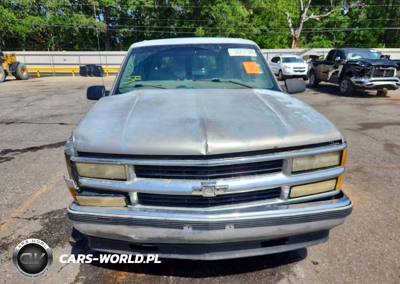 1999 Chevrolet Suburban C1500 VIN:1GNEC16R3XJ503770 - 5