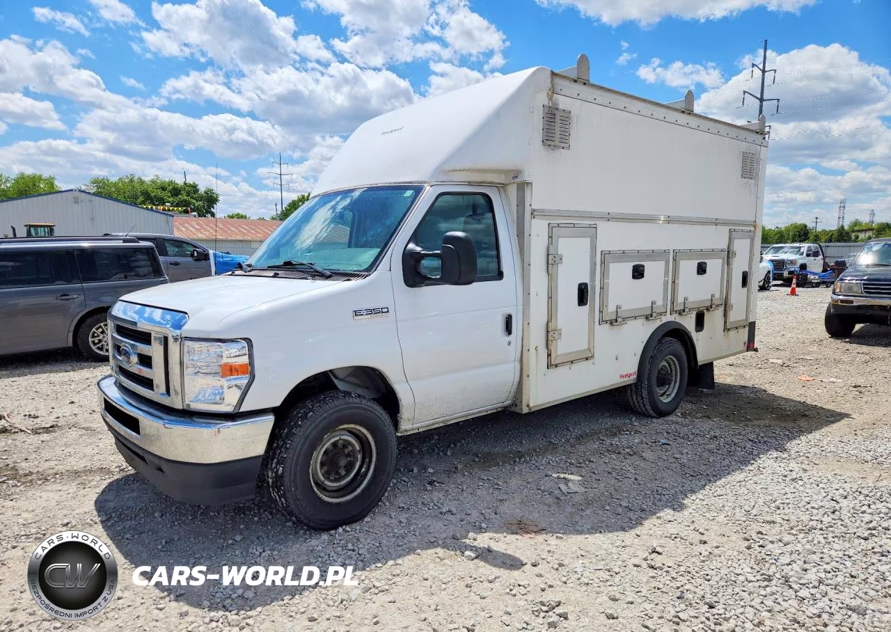 2021 Ford Econoline E350 Super Duty Cutaway Van