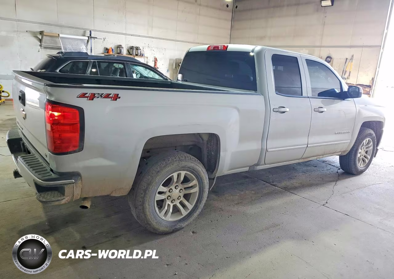 2018 Chevrolet Silverado K1500 Lt VIN:1GCVKREH5JZ165722 - 3