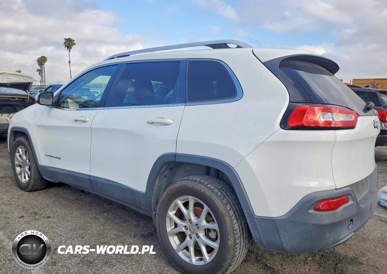 2016 Jeep Cherokee Latitude VIN:1C4PJLCB2GW168059 - 2