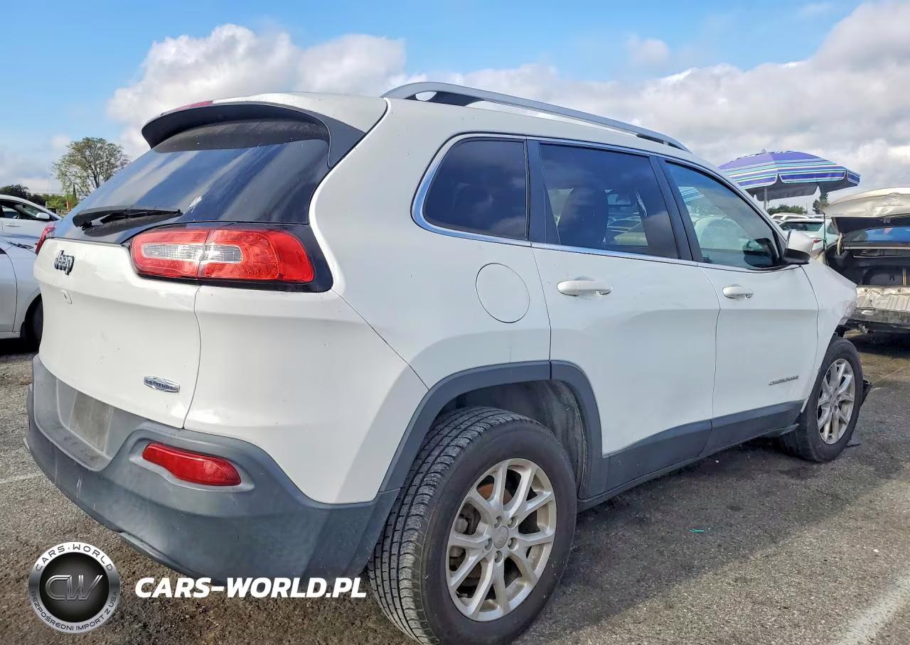 2016 Jeep Cherokee Latitude VIN:1C4PJLCB2GW168059 - 3