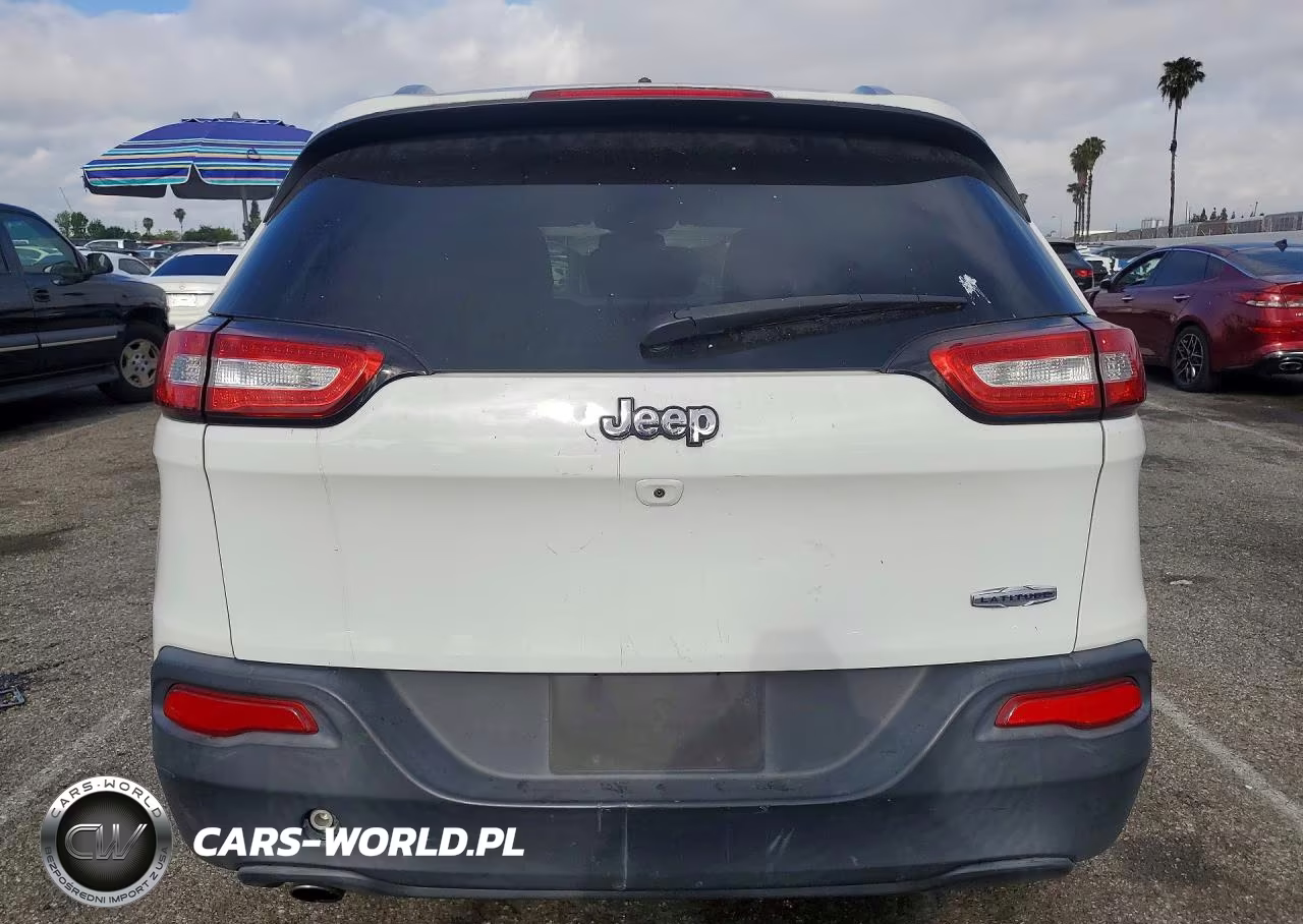 2016 Jeep Cherokee Latitude VIN:1C4PJLCB2GW168059 - 6
