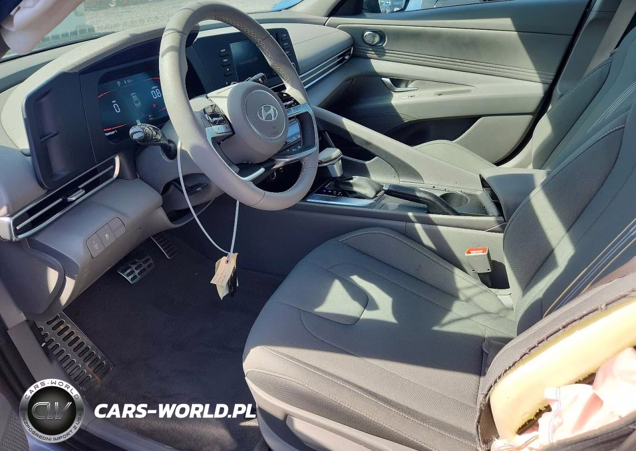 2026 Hyundai Elantra Sel Sport VIN:KMHLM4DG3TU157823 - 7