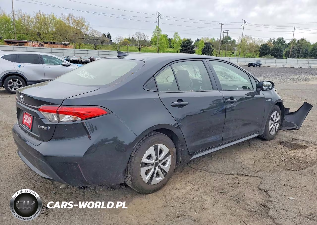 2020 Toyota Corolla Le VIN:JTDEBRBE7LJ023903 - 3