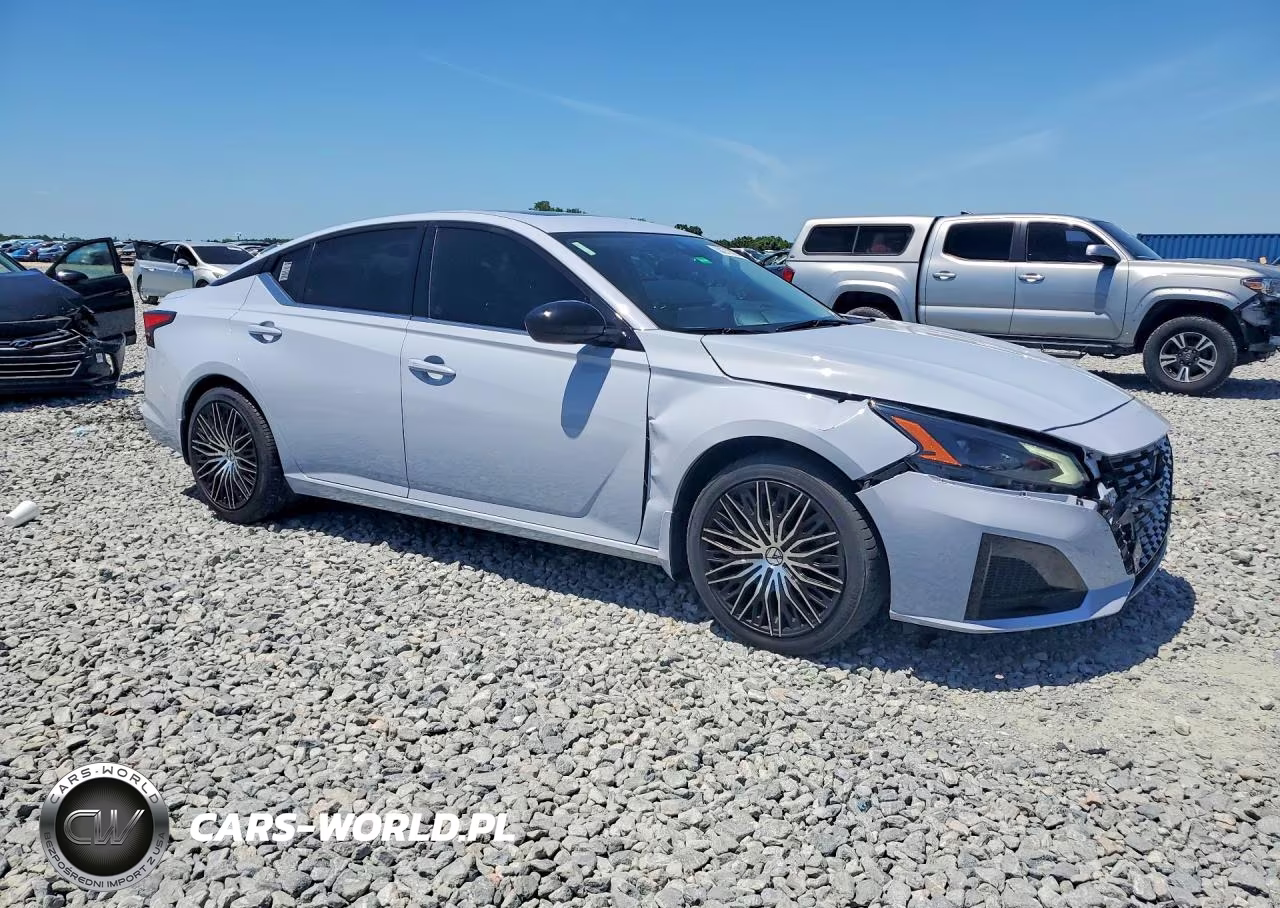 2023 Nissan Altima Sr VIN:1N4BL4CV8PN320930 - 4