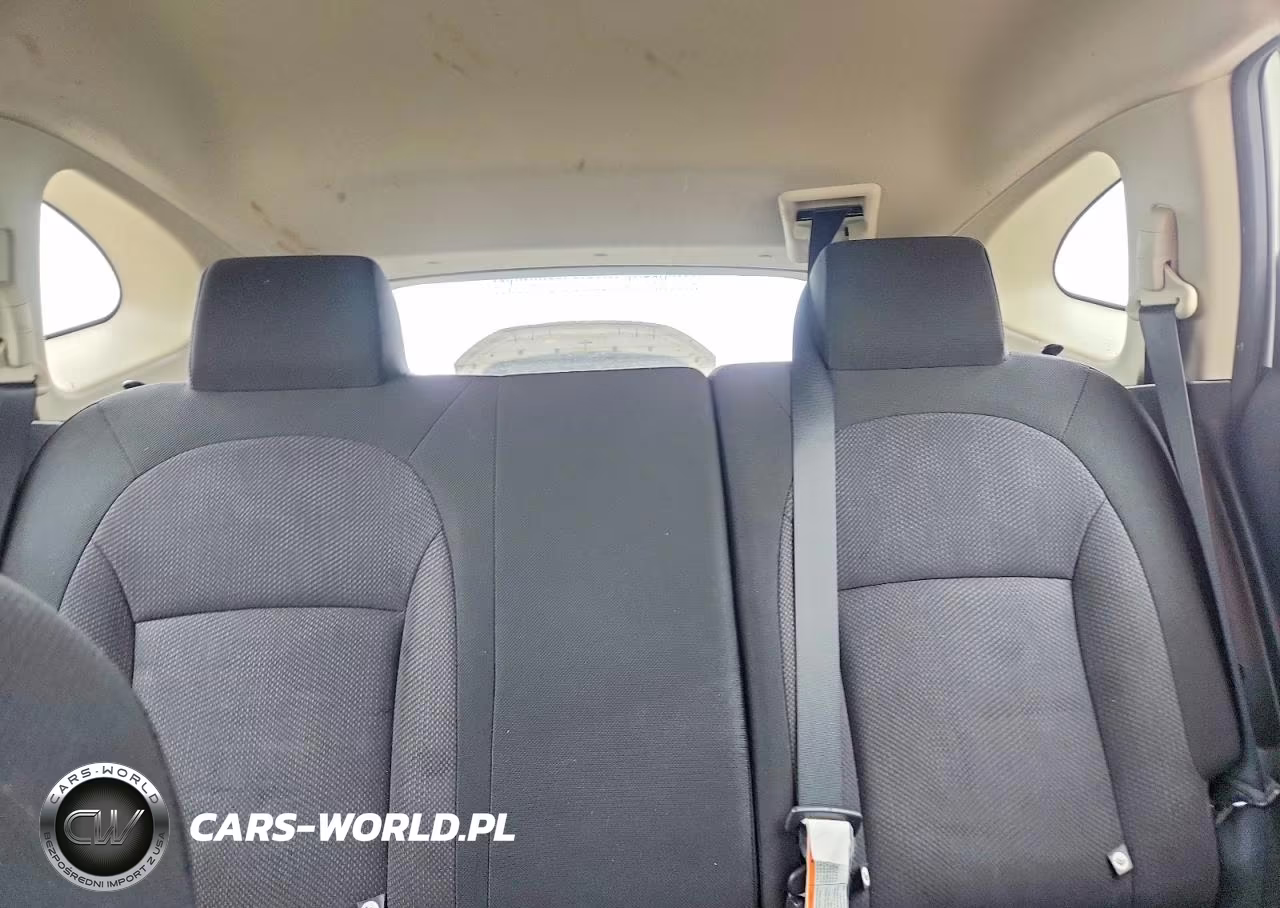 2015 Nissan Rogue Select S VIN:JN8AS5MV0FW750901 - 10