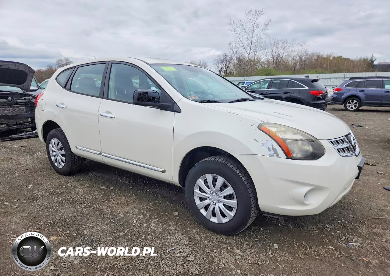 2015 Nissan Rogue Select S VIN:JN8AS5MV0FW750901 - 4