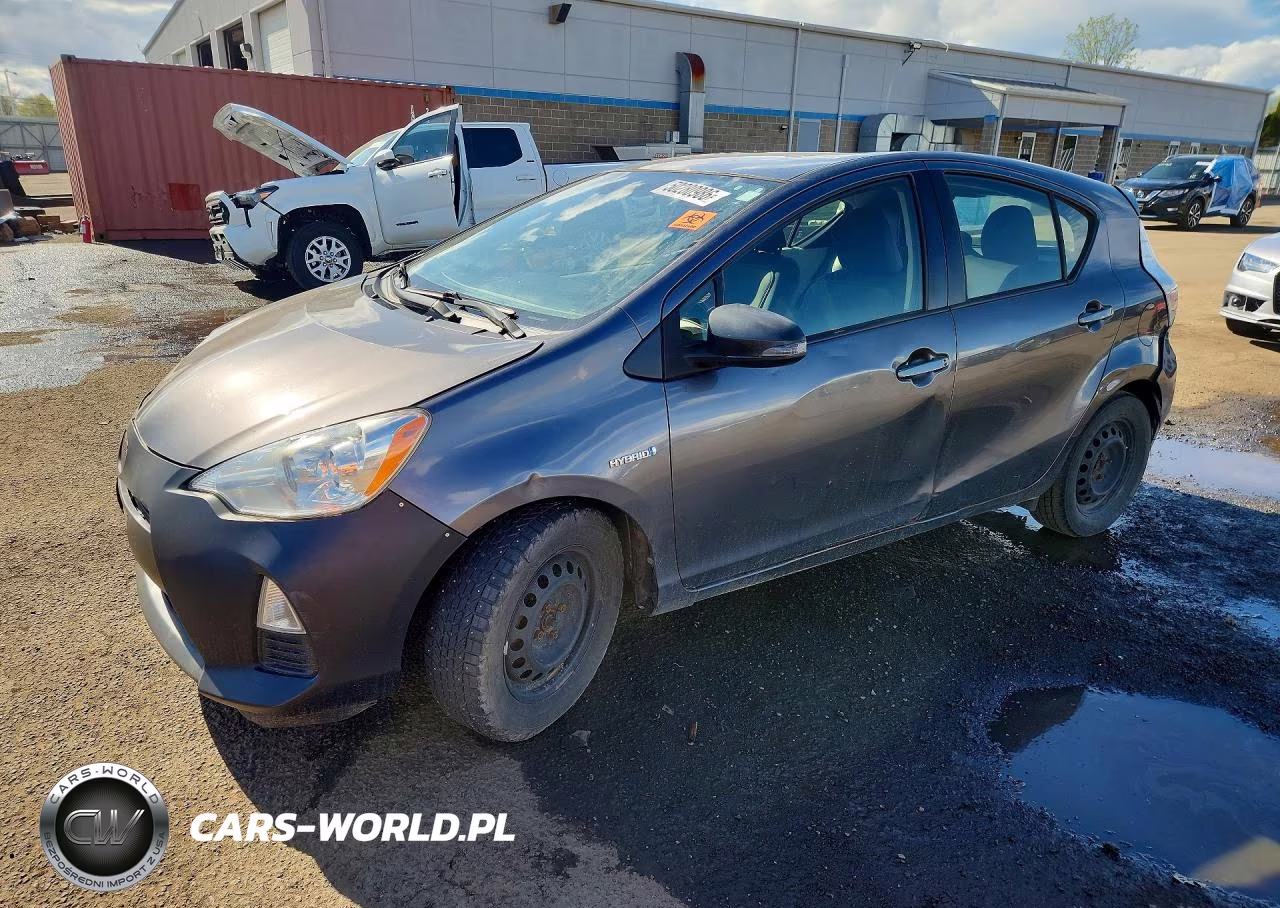 2014 Toyota Prius C Two