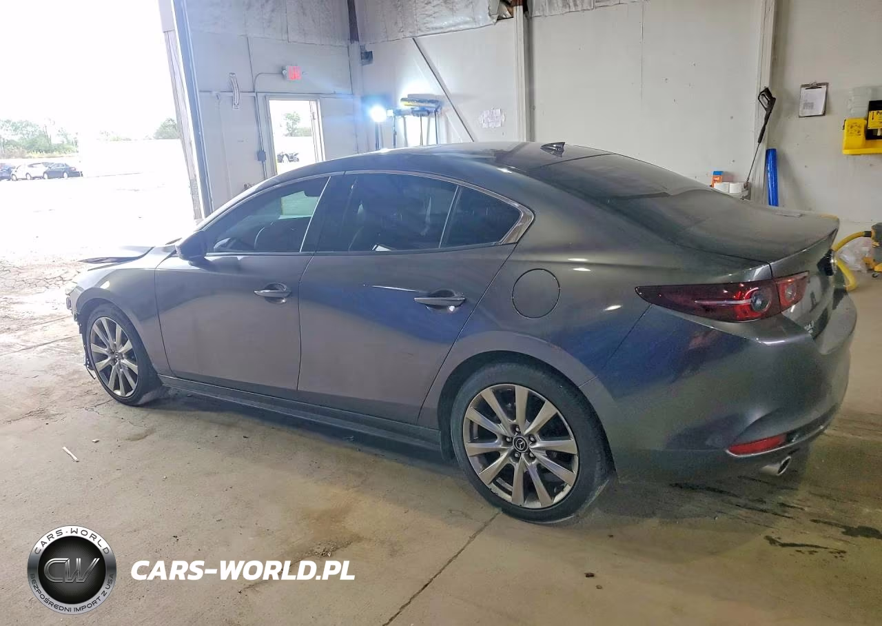 2021 Mazda 3 Premium VIN:3MZBPBDL4MM251558 - 2