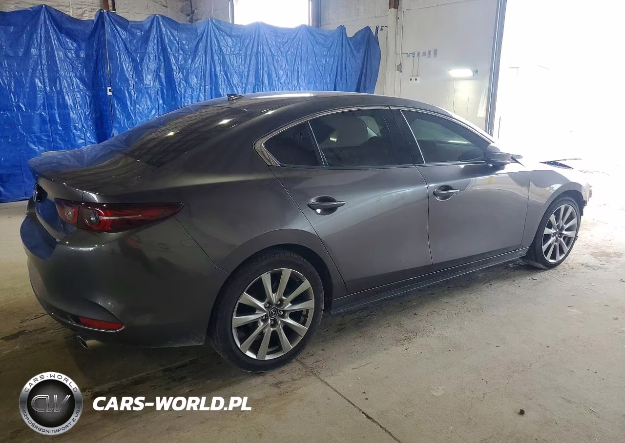 2021 Mazda 3 Premium VIN:3MZBPBDL4MM251558 - 3