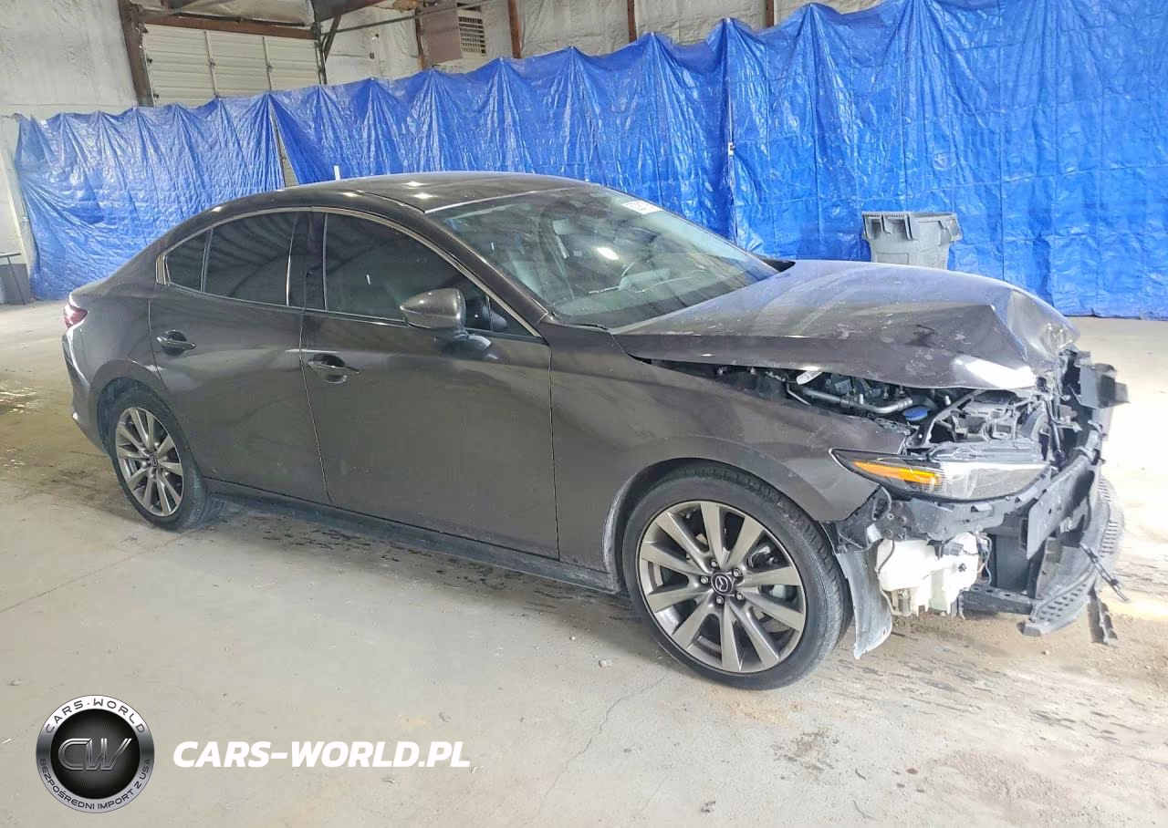 2021 Mazda 3 Premium VIN:3MZBPBDL4MM251558 - 4