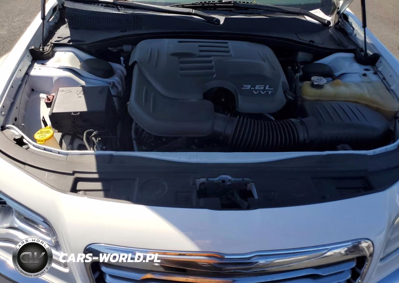 2014 Chrysler 300 VIN:2C3CCAAG3EH382618 - 11