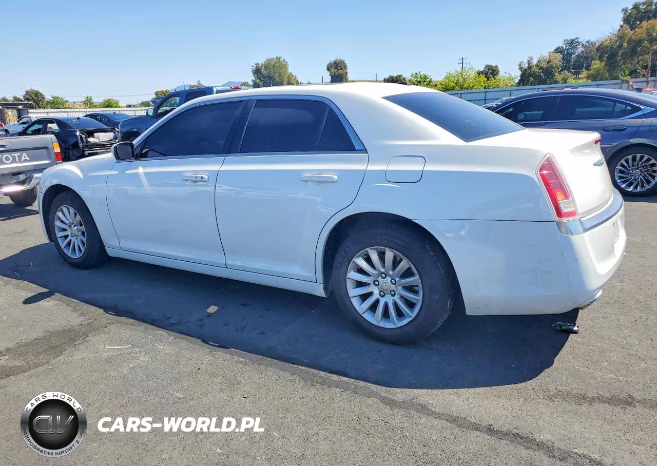 2014 Chrysler 300 VIN:2C3CCAAG3EH382618 - 2
