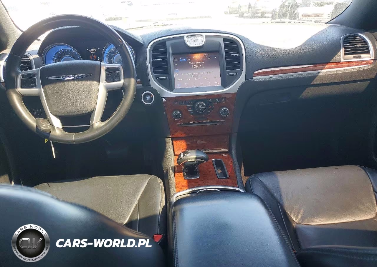 2014 Chrysler 300 VIN:2C3CCAAG3EH382618 - 8
