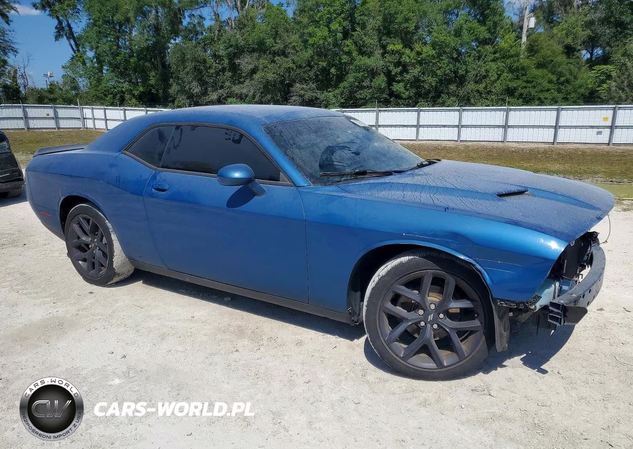2021 Dodge Challenger Sxt VIN:2C3CDZAG6MH560435 - 4