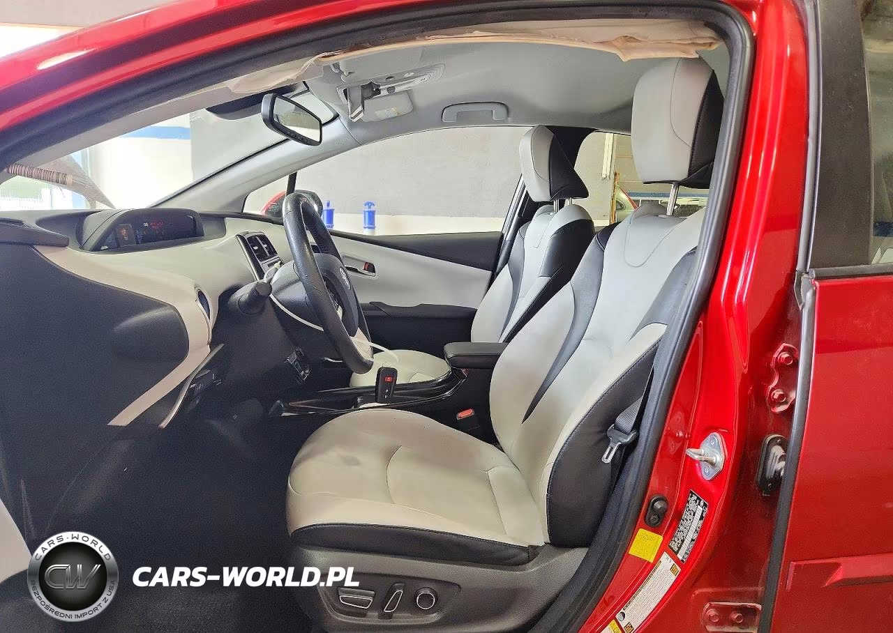2017 Toyota Prius Four Touring VIN:JTDKARFUXH3529874 - 7