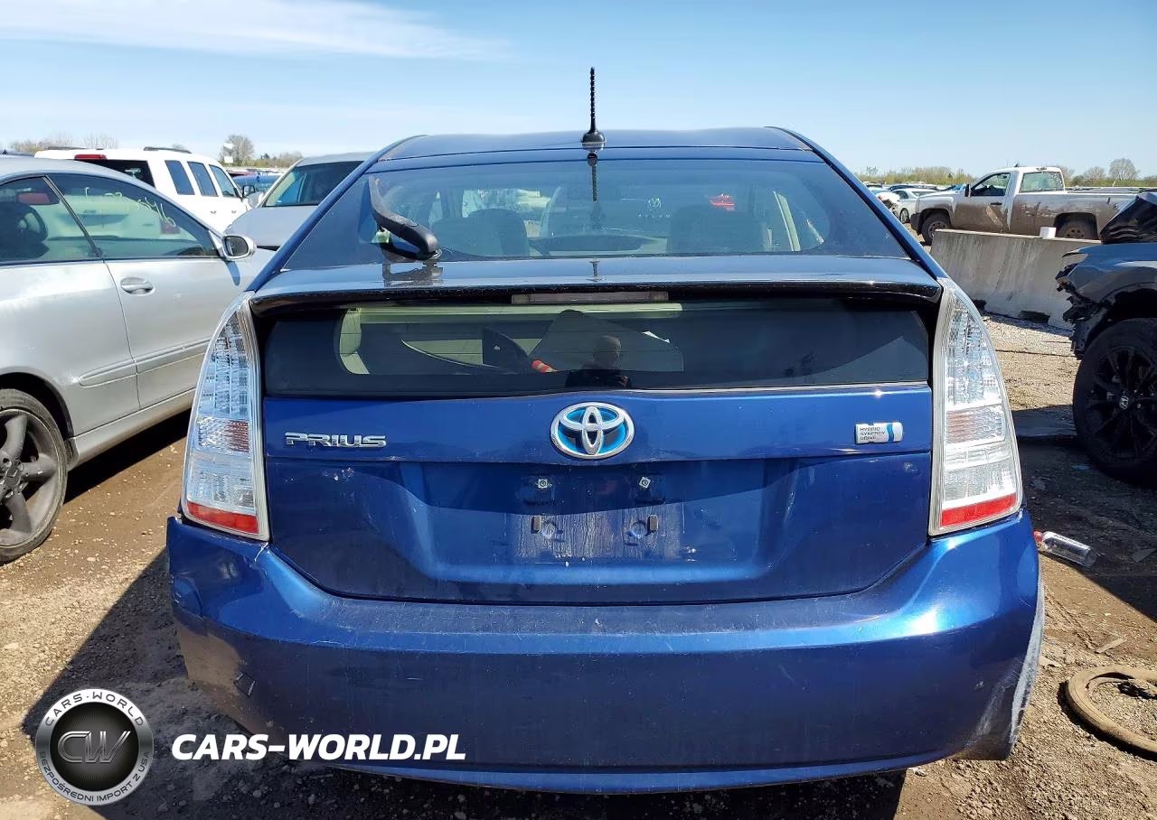 2011 Toyota Prius Two VIN:JTDKN3DU3B1467872 - 6