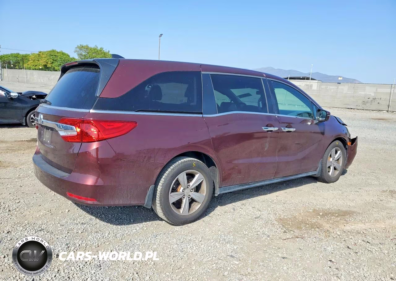 2018 Honda Odyssey Ex VIN:5FNRL6H55JB071411 - 3