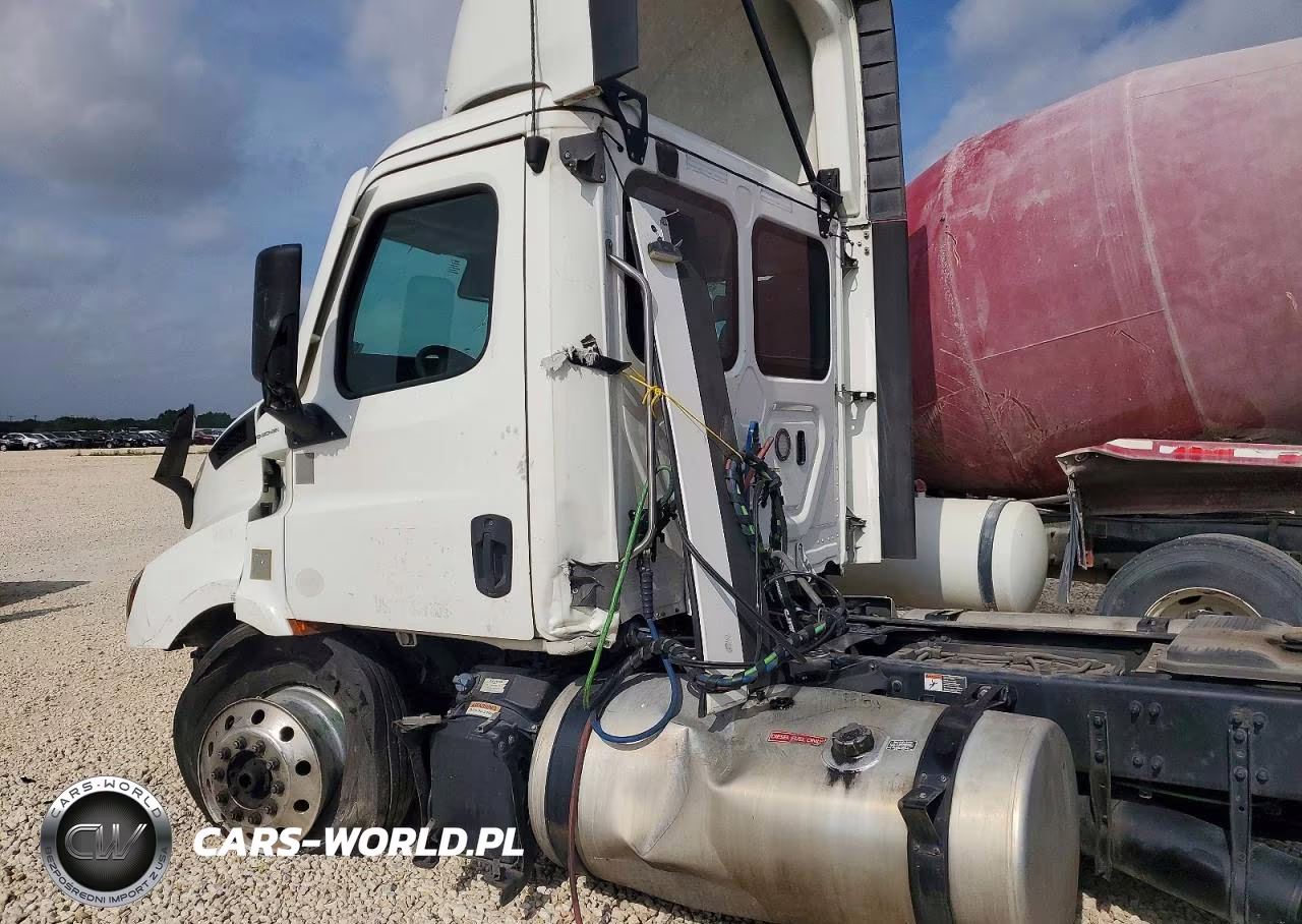 2022 Freightliner Cascadia 116 Semi Truck VIN:3AKBHTDV1NSNH5604 - 9
