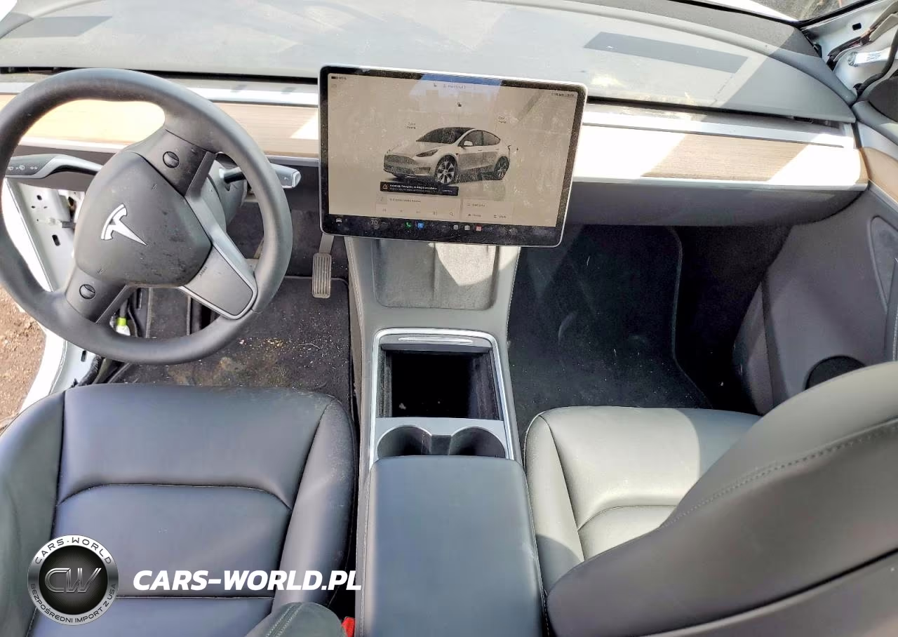 2023 Tesla Model Y VIN:7SAYGDEE0PA138949 - 8