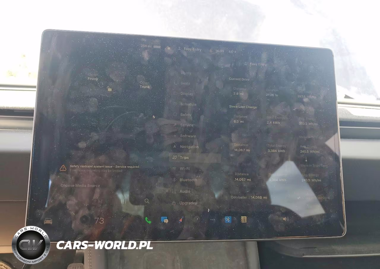 2024 Tesla Model 3 VIN:5YJ3E1EA6RF831796 - 9