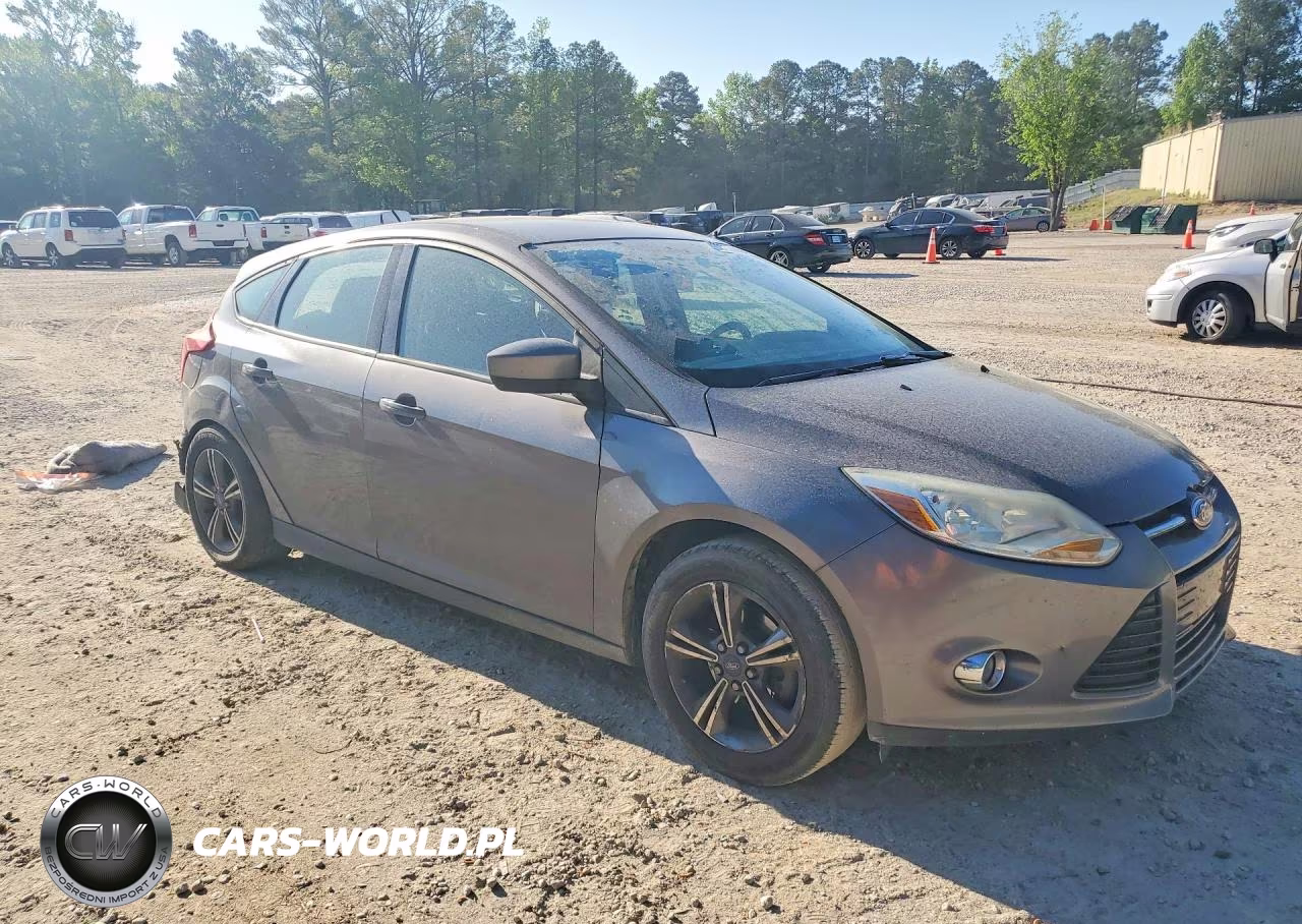 2012 Ford Focus Se VIN:1FAHP3K26CL224588 - 4