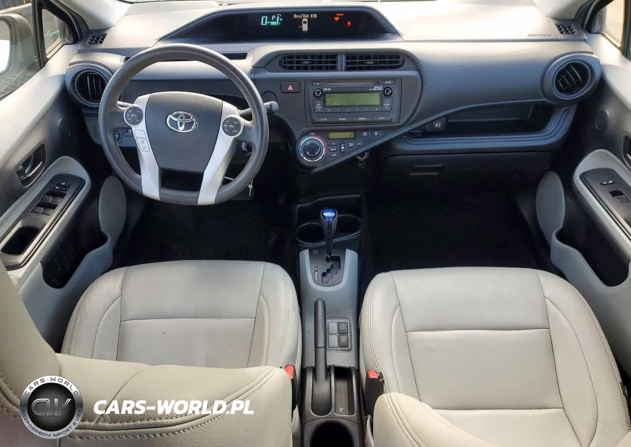 2014 Toyota Prius C One VIN:JTDKDTB31E1562223 - 8