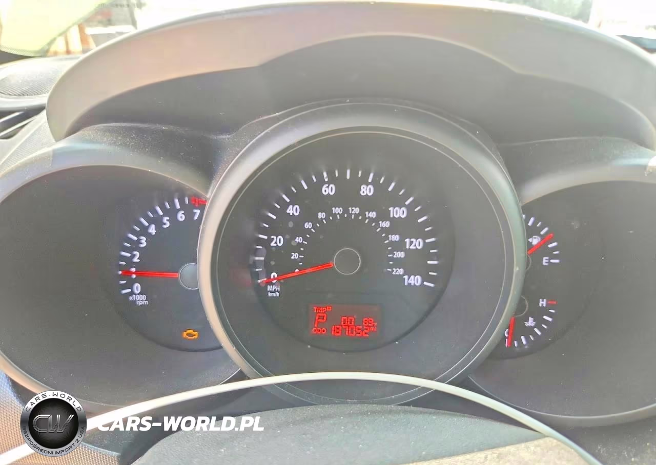 2012 Kia Soul Base VIN:KNDJT2A56C7422514 - 9