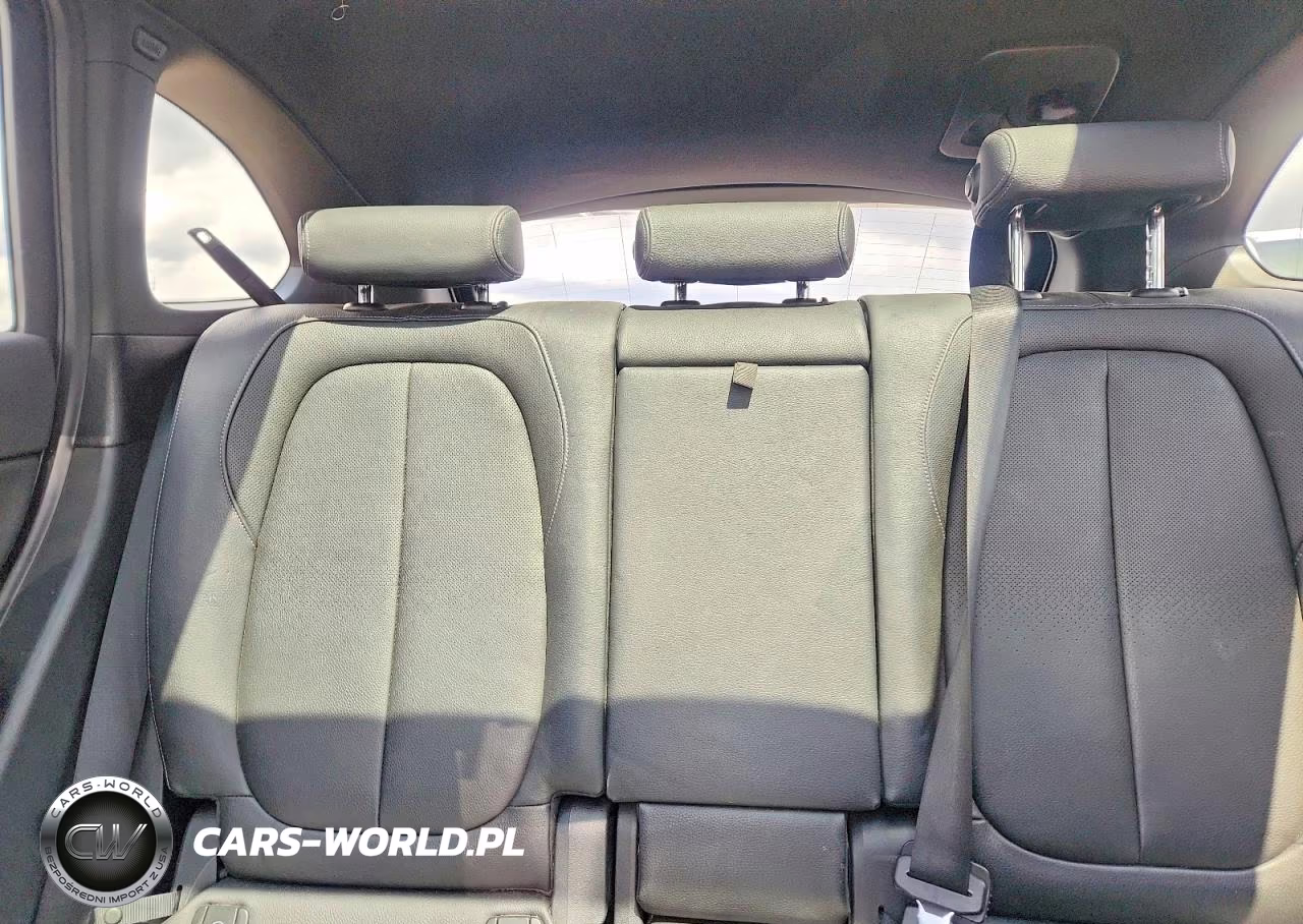 2017 BMW X1 xDrive28I VIN:WBXHT3C3XH5F76409 - 10