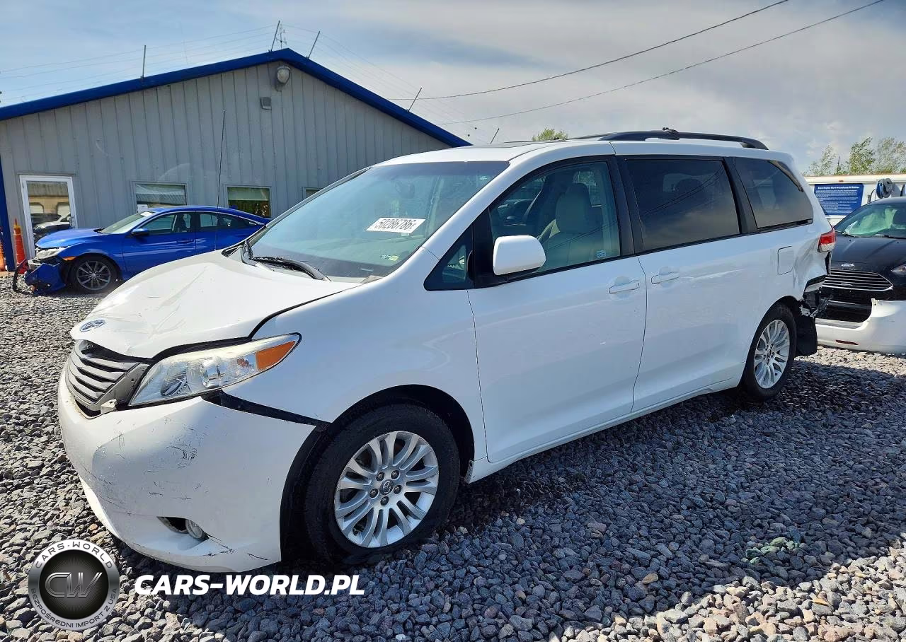 2014 Toyota Sienna Xle 8-Passenger