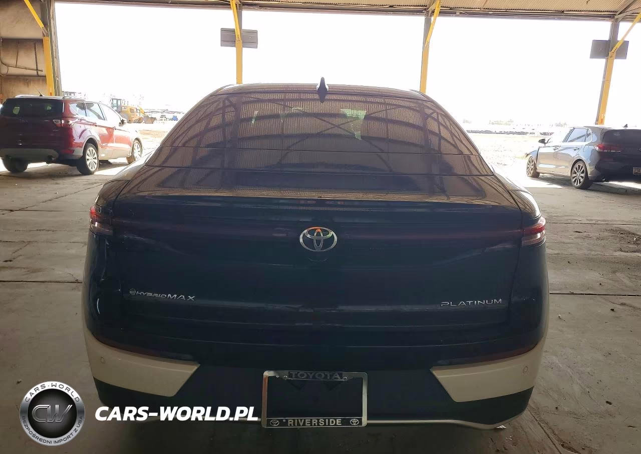 2024 Toyota Crown Platinum VIN:JTDAFAAF3R3009637 - 6