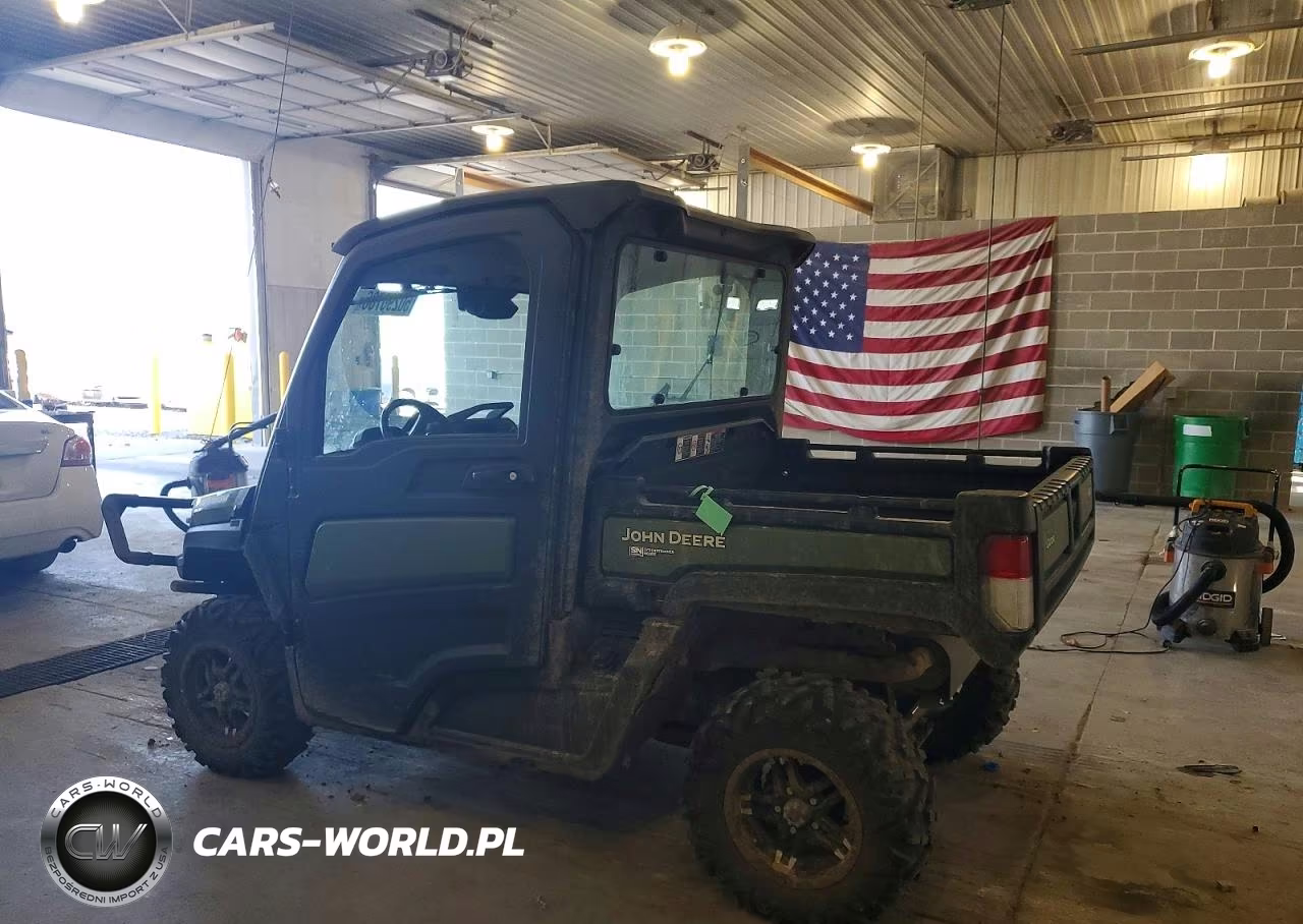 2020 John Deere Xuv835M Utility Vehicle VIN:1M0835MDKLM030957 - 3