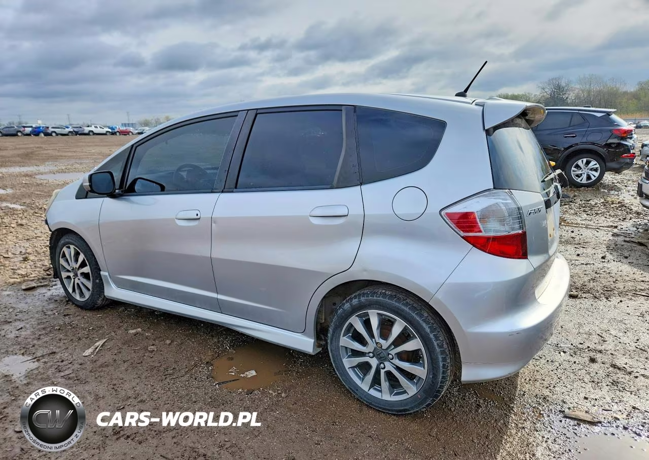 2012 Honda Fit Sport VIN:JHMGE8H53CS005635 - 2