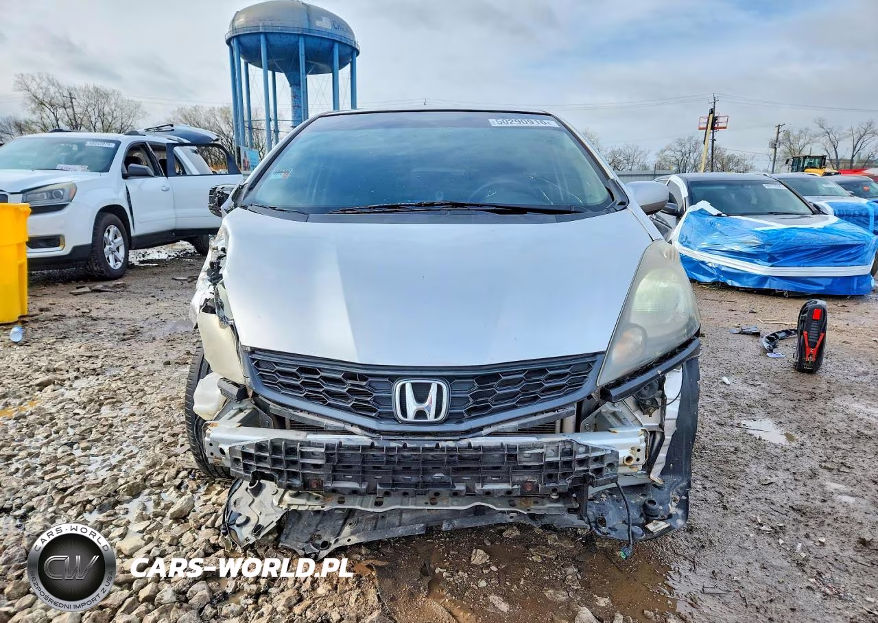 2012 Honda Fit Sport VIN:JHMGE8H53CS005635 - 5