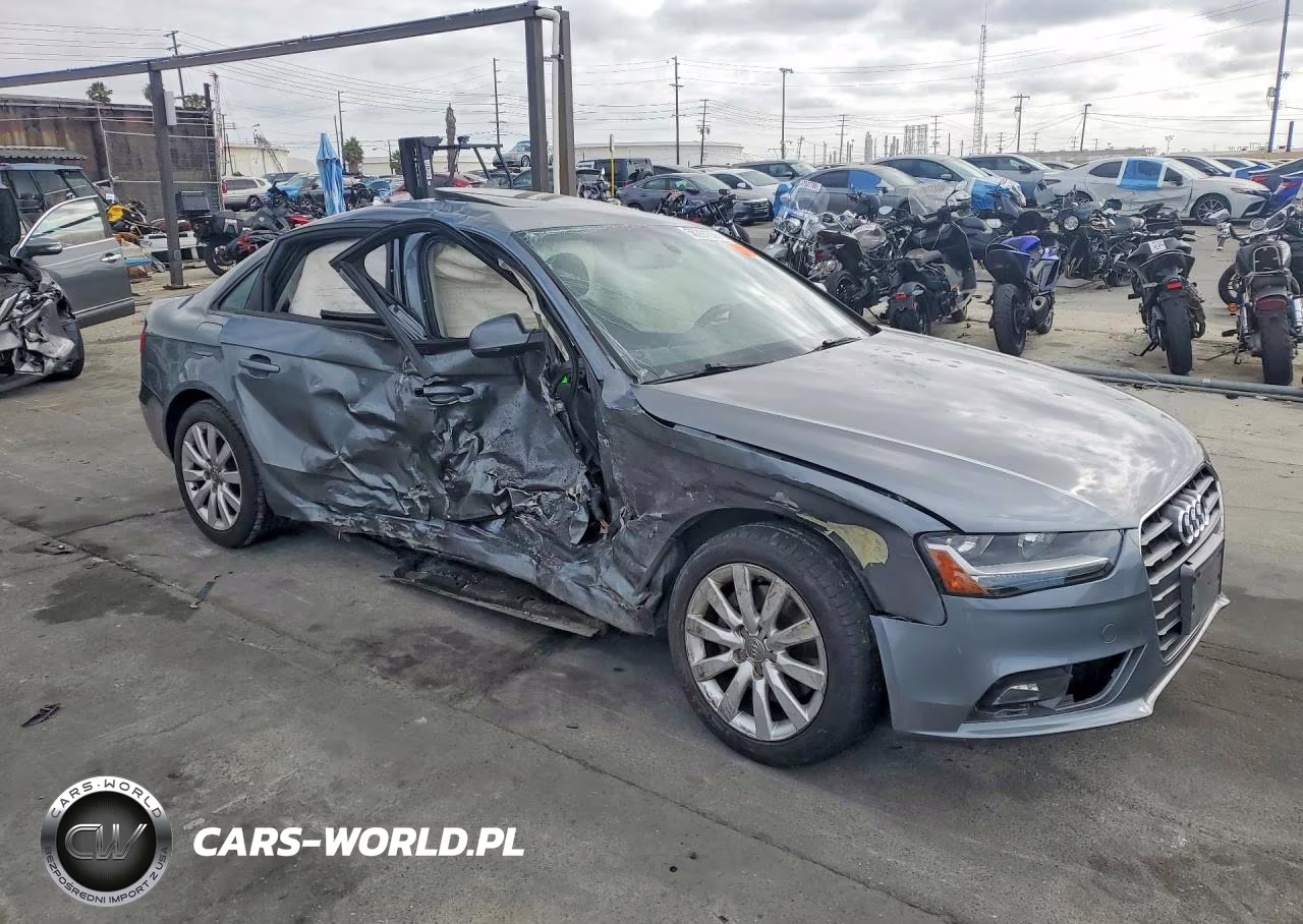 2014 Audi A4 Premium VIN:WAUBFAFLXEN005213 - 4
