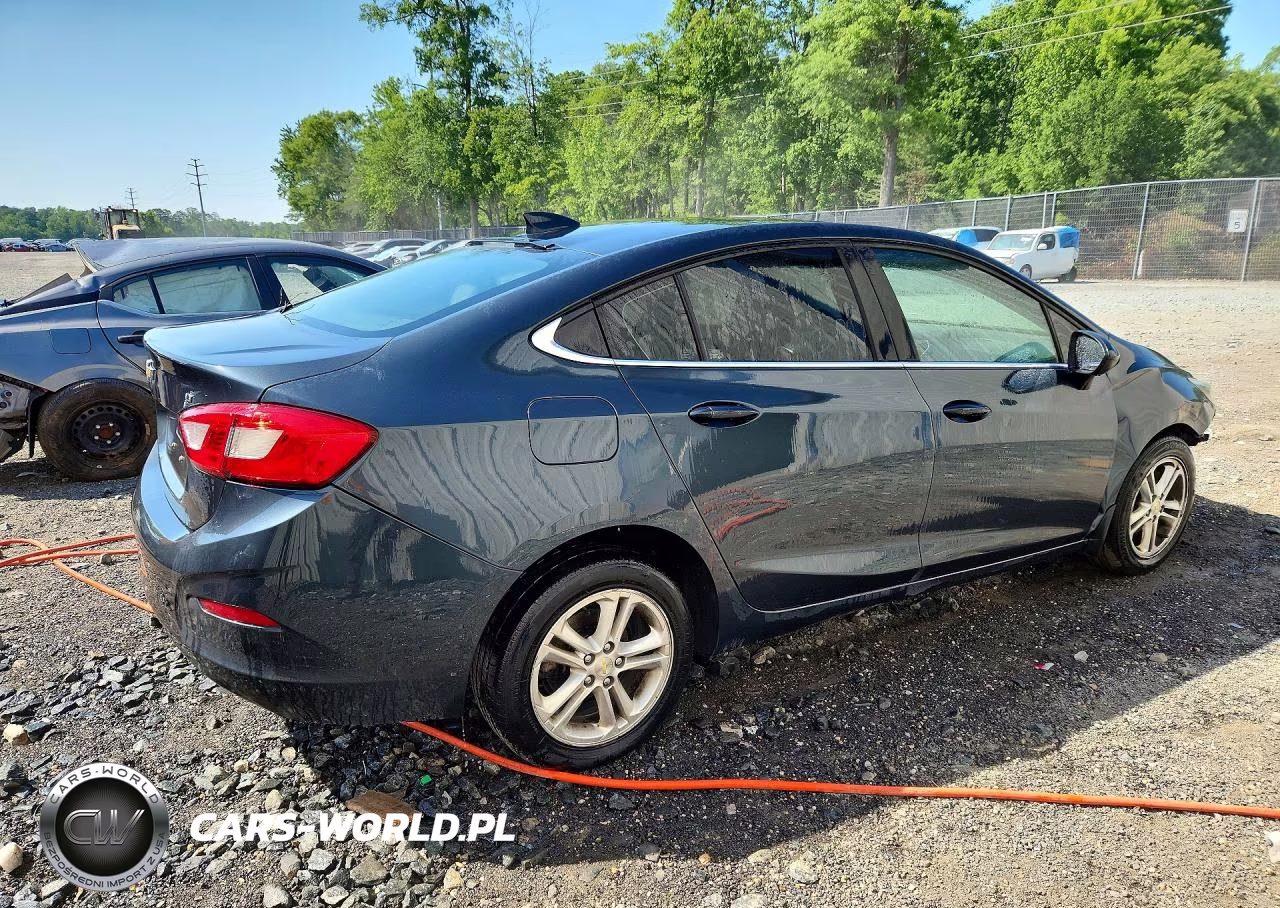 2017 Chevrolet Cruze Lt VIN:1G1BE5SM5H7273633 - 3