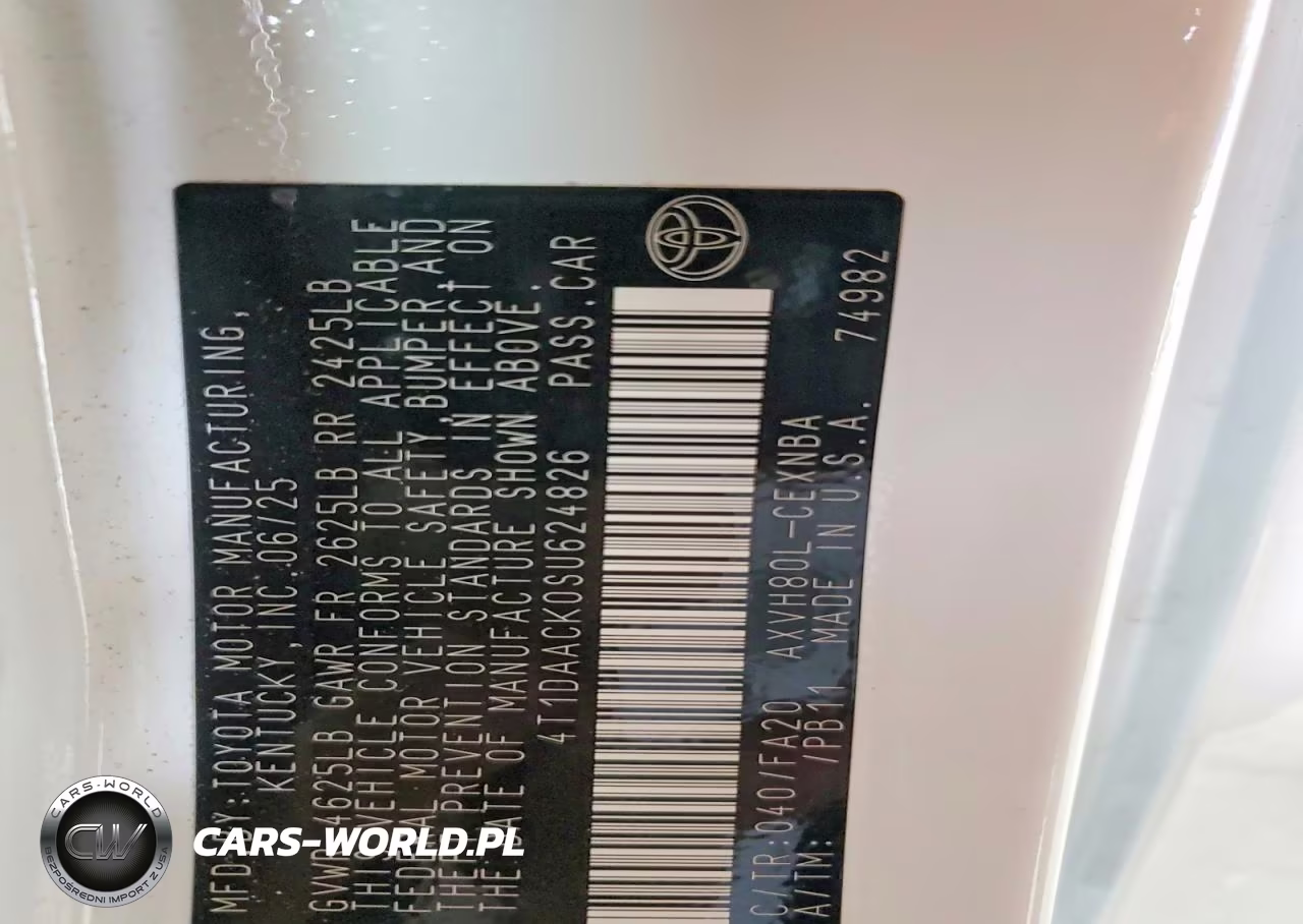 2025 Toyota Camry Le VIN:4T1DAACK0SU624826 - 12
