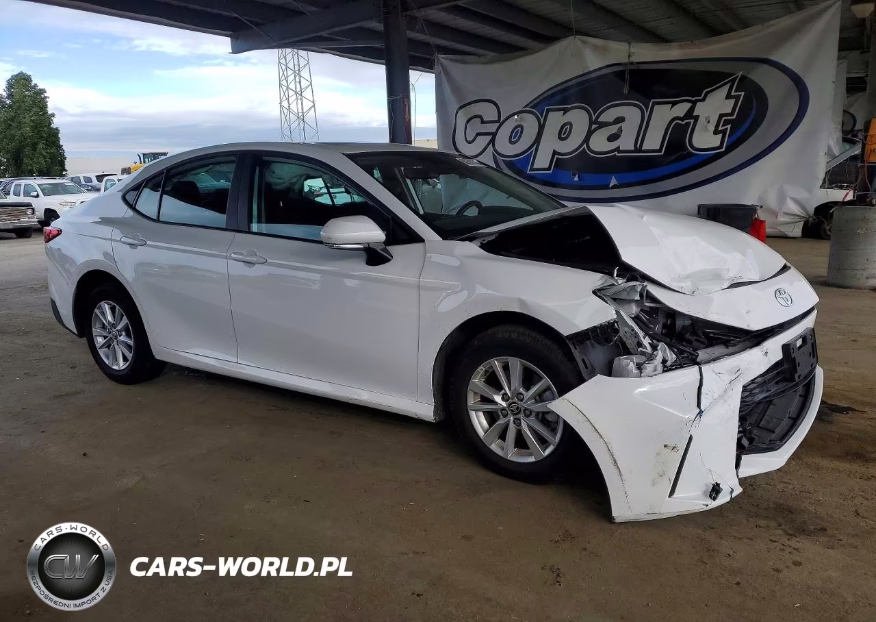 2025 Toyota Camry Le VIN:4T1DAACK0SU624826 - 4