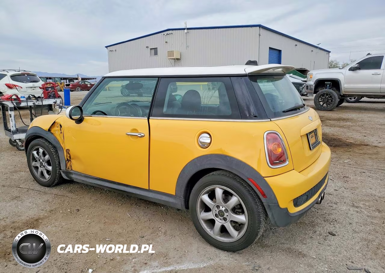 2007 Mini Cooper S VIN:WMWMF735X7TL89509 - 2