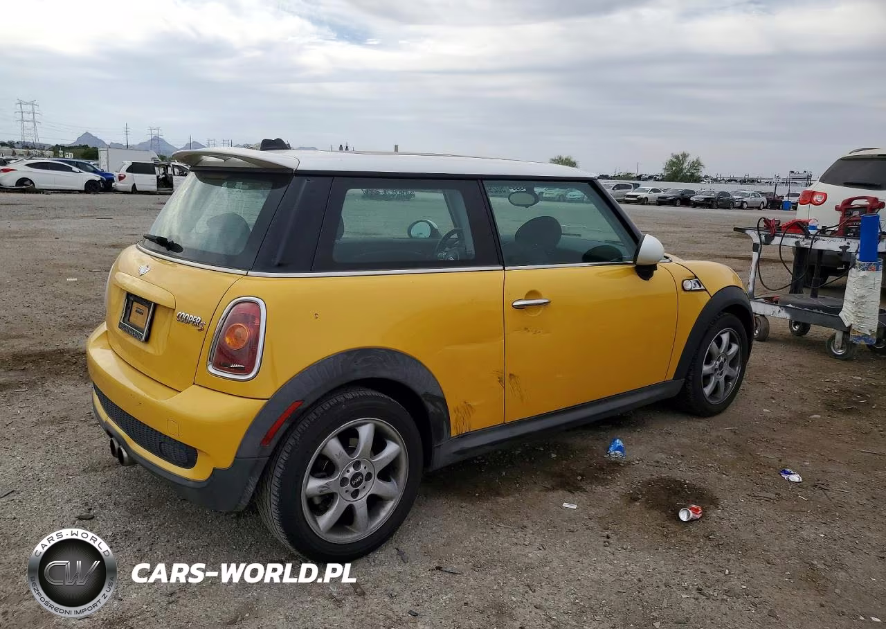 2007 Mini Cooper S VIN:WMWMF735X7TL89509 - 3