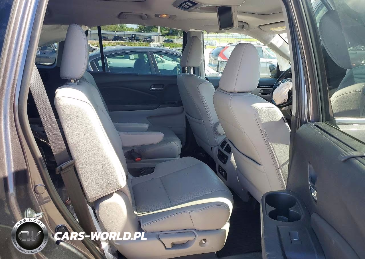 2018 Honda Pilot Elite VIN:5FNYF6H07JB045187 - 11