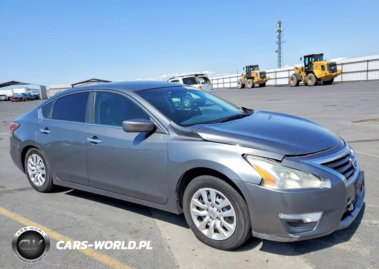 2015 Nissan Altima 2.5 S VIN:1N4AL3AP7FN884660 - 4
