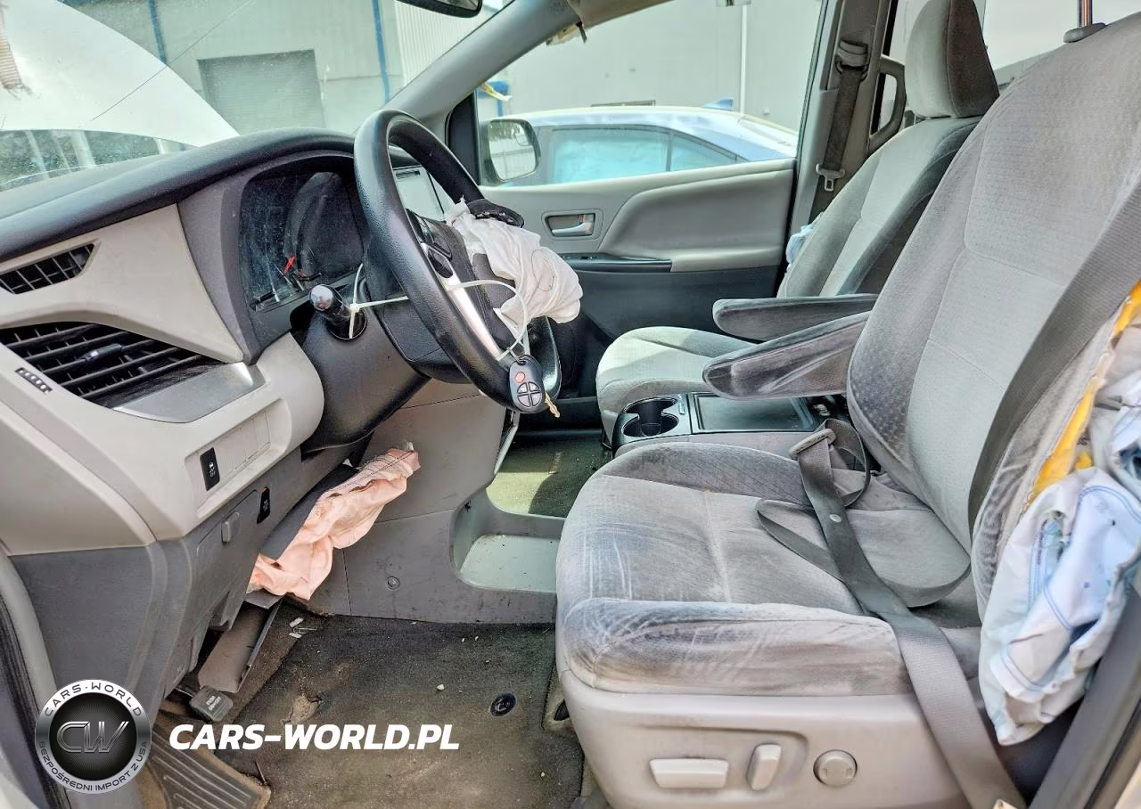 2015 Toyota Sienna Le VIN:5TDKK3DC2FS550976 - 7