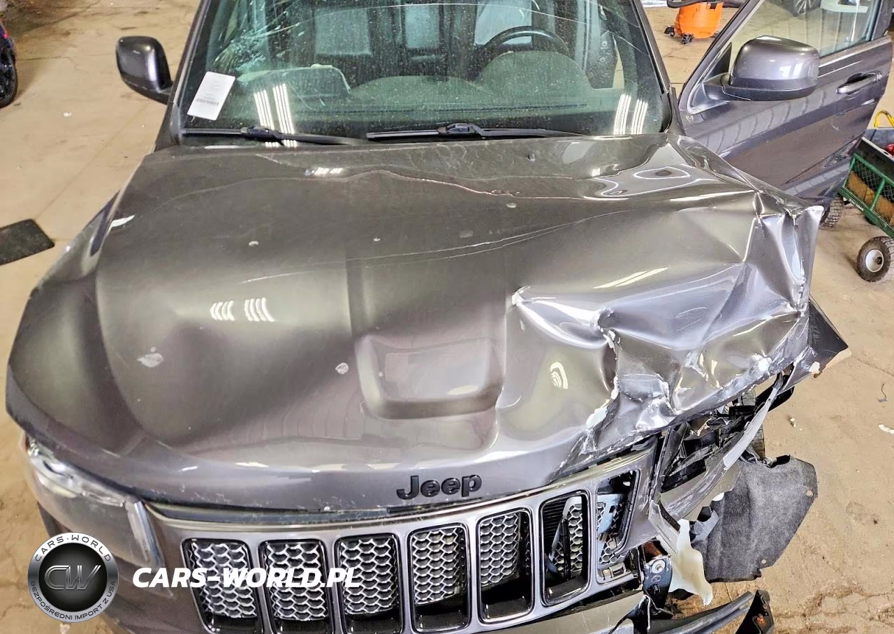 2015 Jeep Grand Cherokee Laredo VIN:1C4RJFAG3FC940738 - 12